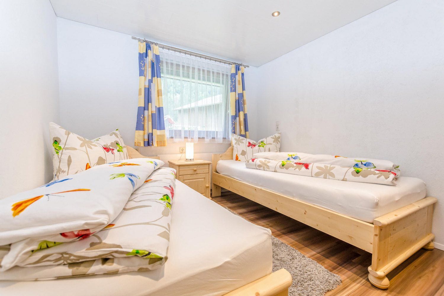 Zimmer mit zwei Betten in der Wohnung 2